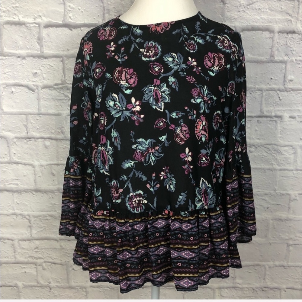 🍃 Beachlunchlounge Floral Bell Sleeve Top
